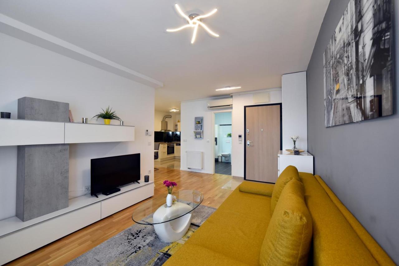 First Class Apartment, Free Parking Zagreb Buitenkant foto