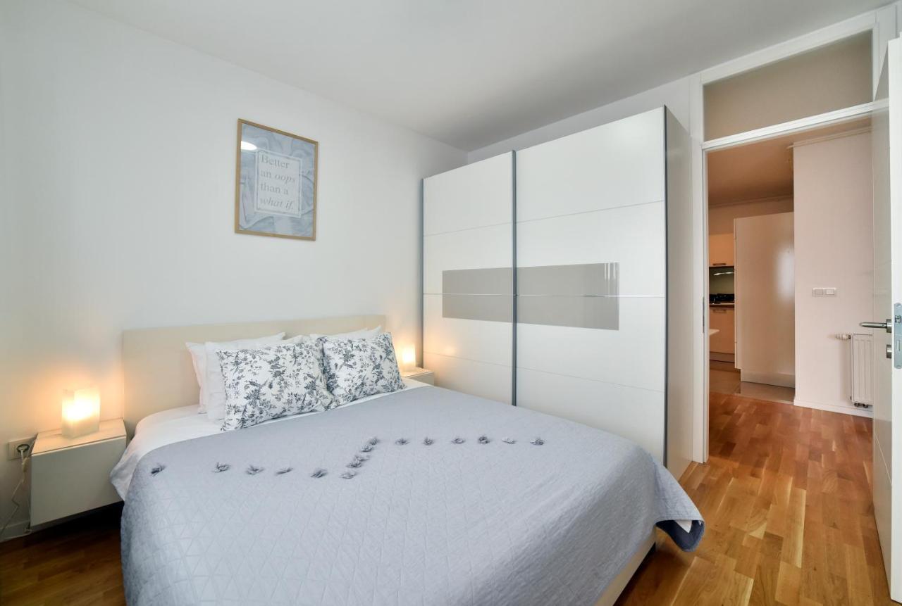 First Class Apartment, Free Parking Zagreb Buitenkant foto